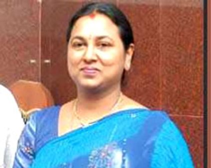 பிரேமலதா கார் மீது திமுகவினர் பயங்கர தாக்குதல்