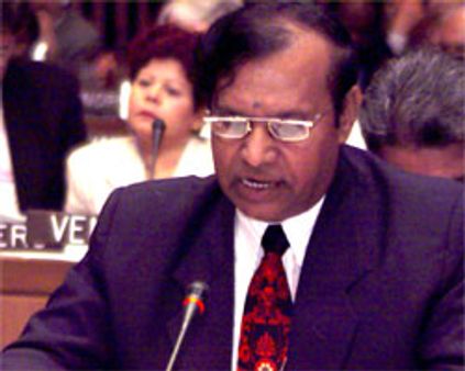 லாரி ஸ்டிரைக்: நாளை பாலு தலைமையில் மாநில போக்குவரத்து அமைச்சர்கள் கூட்டம்