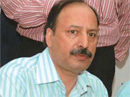 கர்கரே, உண்ணிகிருஷ்ணன், ஓம்ப்ளே உள்பட 9 பேருக்கு அசோக் சக்ரா விருது?