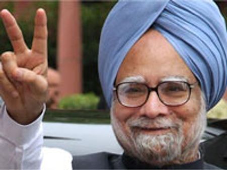 பைபாஸ் ஆபரேஷன் வெற்றி - நலமாக இருக்கிறார் பிரதமர்