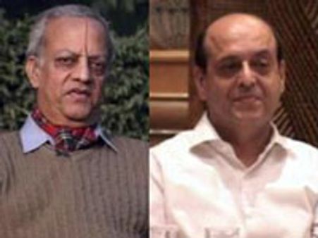 நவீன்சாவ்லாவை நீக்குக - கோபாலசாமி போர்க்கொடி