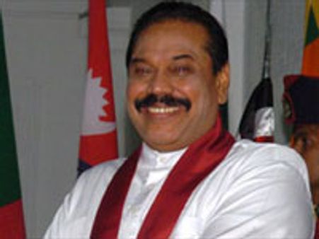 சரணடைந்தால் தேங்காய் கொடுத்து வரவேற்பு - ராஜபக்சே!! 