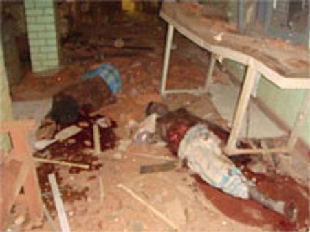 உடையார்கட்டு மருத்துவமனை மீது எறிகணைத் தாக்குதல்: 43 பேர் பலி