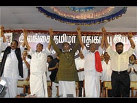 விடுதலைப் புலிகளை எவனாலும் வீழ்த்த முடியாது: ராமதாஸ்