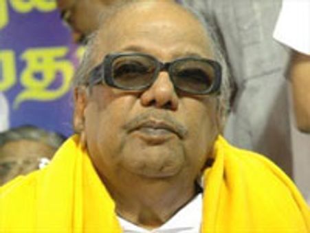 கருணாநிதிக்கு தண்டுவட ஆபரேஷன் முடிந்தது