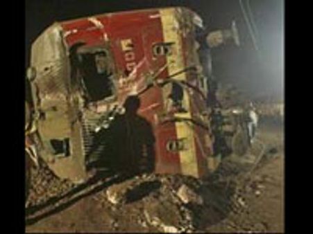 சென்னை வந்த ரயில் ஒரிசாவில் தடம் புரண்டது - 15 பேர் பலி