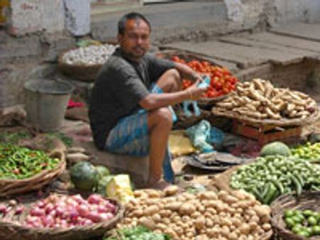 பணவீக்கம் குறையுது: விலையோ ஏறுது!-ஏன்... ஏன்?