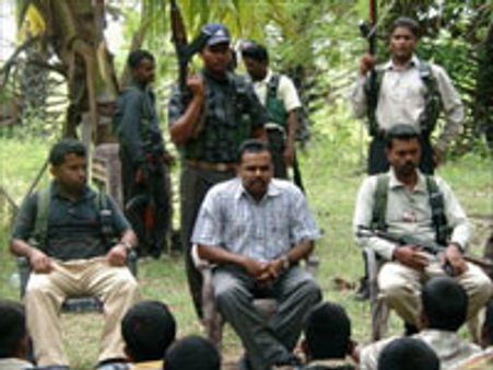 ராஜபக்சே கட்சியில் கருணா!