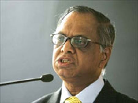 இன்போசிஸ் அலுவலகங்கள் எதிரே ஆர்ப்பாட்டம்!
