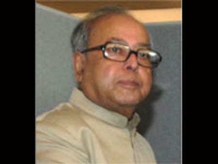 ~~புலிகள்~~: பிரணாப் பேச்சு-தமிழக எம்.பிக்கள் கொந்தளிப்பு; லோக்சபா ஸ்தம்பிப்பு!