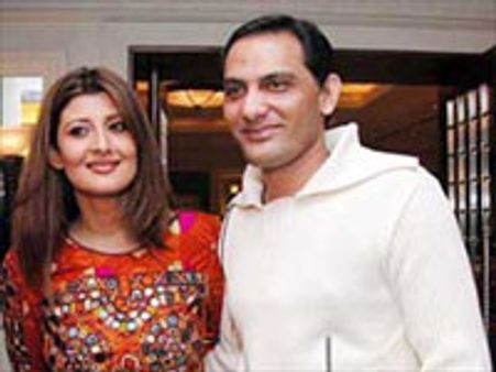 காங்கிரஸில் இணைந்தார் அஸாருதீன்