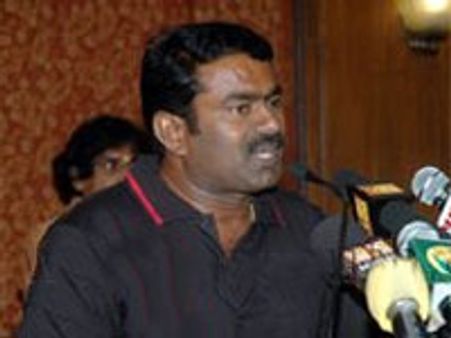 நெல்லை போலீஸ் கமிஷனர் முன் சீமான் ~~சரண்~~!