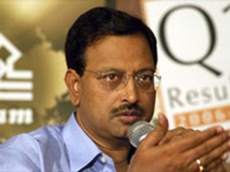 வருமான வரி அதிகாரிகள் ராஜுவிடம் விசாரணை