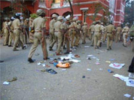 நீதிமன்ற கலவரம்: விசாரணையை தொடங்கிது ஸ்ரீகிருஷ்ணா கமிஷன்