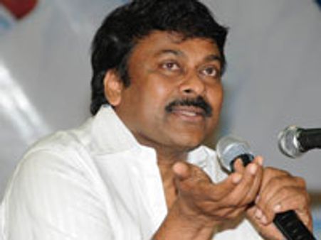 4வது அணியை உருவாக்க முயற்சி - கூறுகிறார் சிரஞ்சீவி