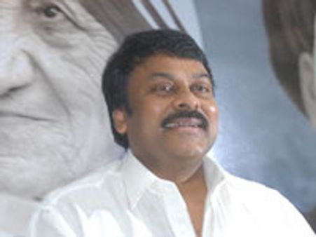 பொது சின்னம்-செயல்படாத கட்சிகளை நாடும் சிரஞ்சீவி