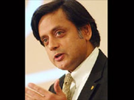 திருவனந்தபுரம் காங்கிரஸ் வேட்பாளர் சசி தரூர்?