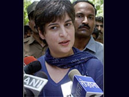 வருண் கீதையை சரியாக படிக்க முயற்சிக்க வேண்டும் - பிரியங்கா