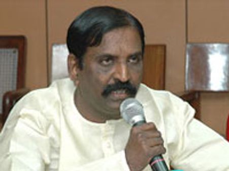 வைரமுத்துவுக்கு மே. வங்கத்தின் சாதனா சம்மான் விருது