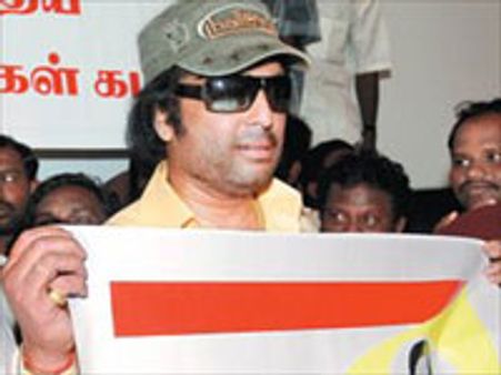 இன்னும் ஒரு முடிவும் எடுக்கலே-கார்த்திக்