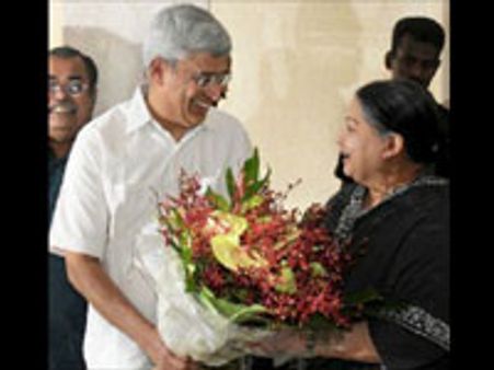 அதிமுக-சிபிஎம் சிக்கல்: திருப்பூர், மதுரையால் பிரச்சனை