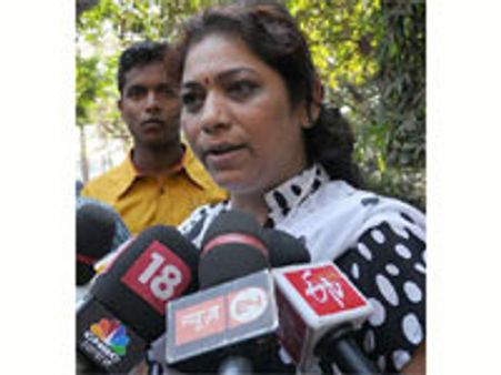 கஸாப் பெண் வக்கீலுக்கு 'Z' பாதுகாப்பு-மீண்டும் வாதாடுகிறார்