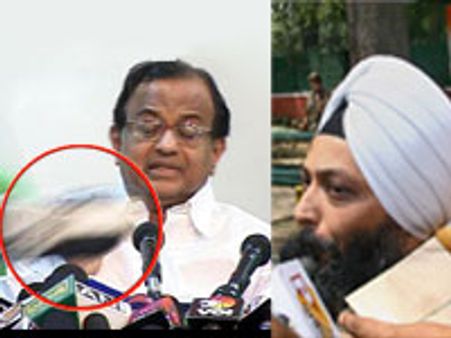 பிரஸ்மீட்டில் ப.சிதம்பரம் மீது ஷூ வீசிய நிருபர்!-அகாலிதளம் ரூ. 2 லட்சம் பரிசு