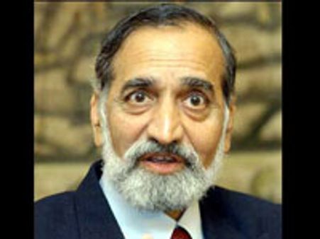 உடனே விலக விரும்புகிறேன்! -கிரன் கார்னிக்