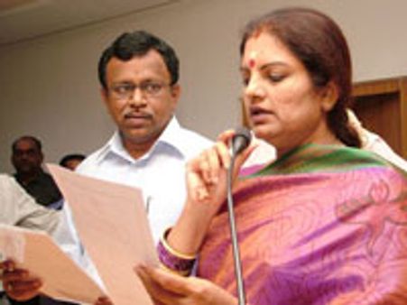 15 காங். வேட்பாளர்கள் அறிவிப்பு-காஞ்சிபுரம் யாருக்கு?
