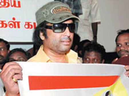 விருதுநகரில் வைகோவுடன் மோதும் கார்த்திக்