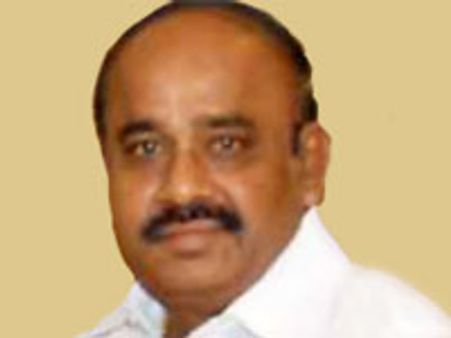 போலி வாக்காளர் அட்டை-அதிமுக எம்பி பாலகங்கா வீட்டில் போலீஸ் சோதனை