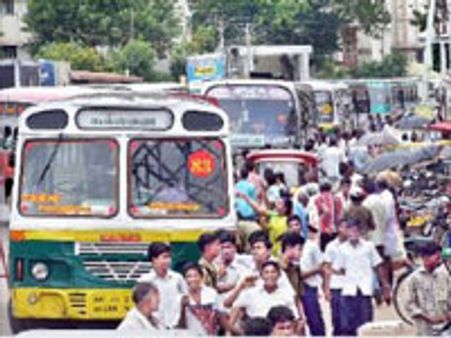 பஸ் கட்டணம்-போக்குவரத்து அதிகாரிகள் மீது வருகிறது நடவடிக்கை!