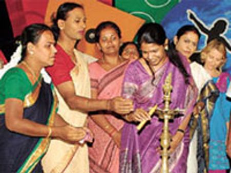 சிறந்த திருநங்கை பட்டம் வென்றார் சேலம் ரிச்சா