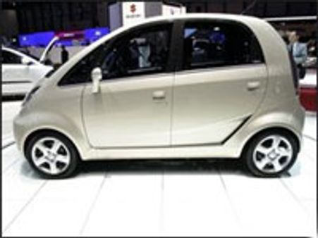 எதிர்பார்த்த மாதிரி இல்லை நானோ புக்கிங்!