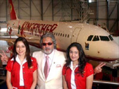 பெட்ரோல் பில் கட்ட ரூ.2000 கோடி கடன் கேட்கும் கிங்பிஷர்!!