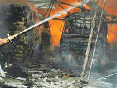 நாமக்கல் தொழிற்சாலையில் தீ-13 தொழிலாளர்கள் பலி