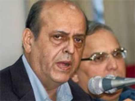 தலைமைத் தேர்தல் ஆணையரின் பெயர் வாக்காளர் பட்டியலில் 'மிஸ்ஸிங்'!