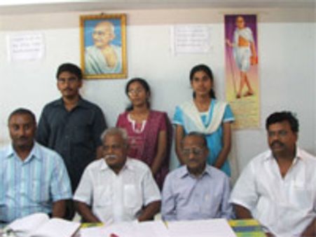 முதல் ரேங்க் பெற்ற கூலித் தொழிலாளி மகன்