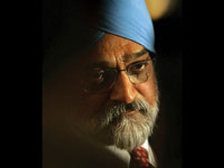 அடுத்த நிதியமைச்சர் மான்டேக் சிங் அலுவாலியா?