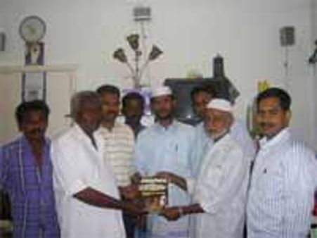 ஷார்ஜாவில் ச‌ம‌வுரிமை மாத‌ இத‌ழ் அறிமுக‌ம்