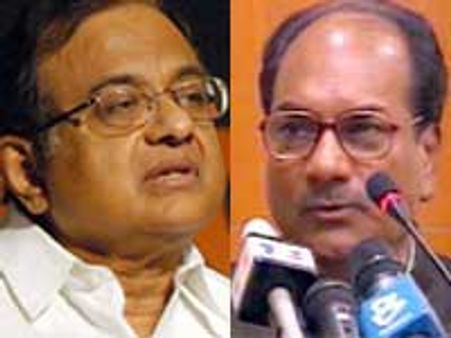 ப.சிதம்பரம், ஏ.கே.அந்தோணி பொறுப்பேற்றனர்