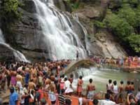 முன் கூட்டியே துவங்கிய குற்றால சீசன்