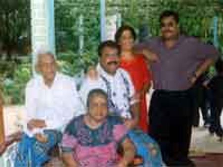 அகதி முகாமில் பிரபாகரனின் பெற்றோர்-ராஜபக்சே