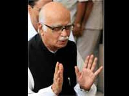 எதிர்க்கட்சித் தலைவர் பதவி-அத்வானிக்கு பாஜகவில் எதிர்ப்பு