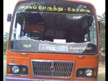 தானாக உடைந்த பஸ் கண்ணாடி-பயணிகள் காயம்