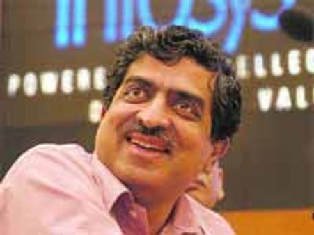 இன்போசிஸ் பொறுப்புகளிலிருந்து நிலகேனி விலகல்-ஸமார்ட் கார்டு ஆணைய தலைவராகிறார்