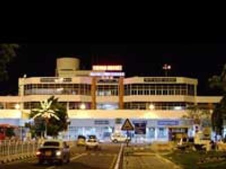 சென்னை விமான நிலையத்தில் பைப் வெடிகுண்டுகள்!