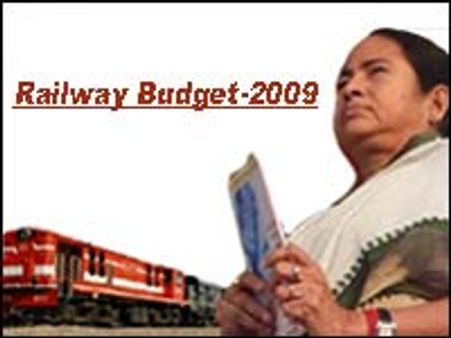 ரூ.25க்கு மாதந்திர ரயில் பாஸ்-எஸ்.எம்.எஸ்சில் வெயிட்டிங் லிஸ்ட்!