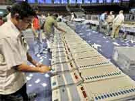 மின்னணு எந்திரங்களுக்கு தடை கோரி பாமக வழக்கு