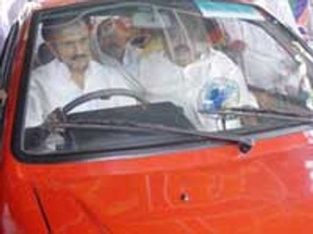 ராணிப்பேட்டையில் பேட்டரி கார் தொழிற்சாலை